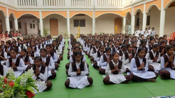 दो दिनी बालिका शिक्षा शिविर  व सिहावा में पर्वतारोहण