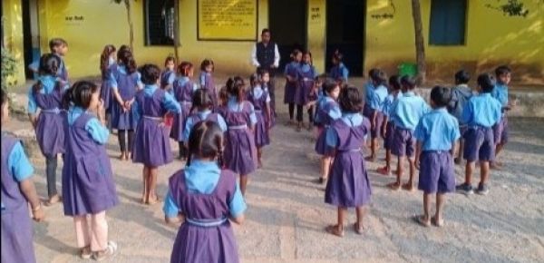 निरीक्षण में शिक्षक मिले गैरहाजिर, कारण बताओ नोटिस