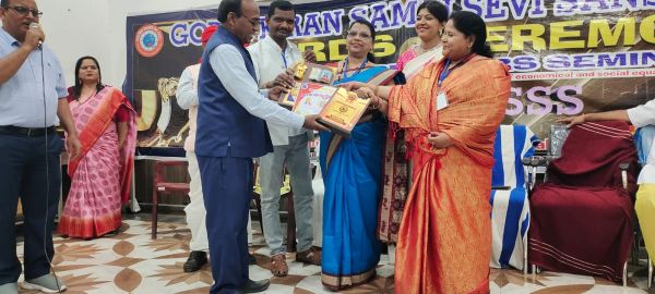 अशोक ग्लोबल डिग्निटी सामाजिक भूषण अवार्ड से सम्मानित हुईं मणिप्रभा