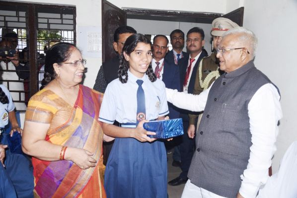 एमपी के गवर्नर पटेल ने किए उद्घाटन, बच्चों को राजभवन आने का दिया निमंत्रण  