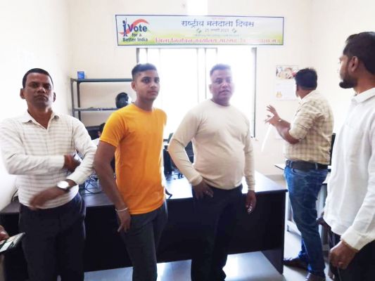 जिला पशु चिकित्सालय की बदहाल स्थिति के लिए ज्ञापन 