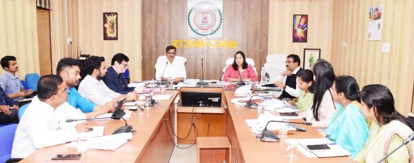 सीईओ ने सुनी जनदर्शन में  लोगों की समस्याएं