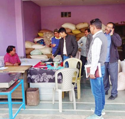 अलग-अलग जगहों से 290 क्विंटल धान जब्त