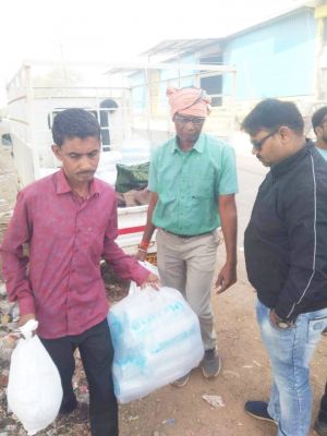 मोहारा रोड फ्लाई ओवर के नीचे के 15 दुकानदारों से वसूला जुर्माना