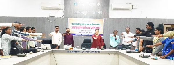 बाल विवाह मुक्त बलौदाबाजार अभियान शुरू आवास मित्रों ने लिया शपथ