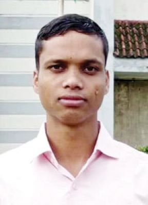 आदिवासी युवा देवसिंह नेताम का चयन सब इंस्पेक्टर के पद पर
