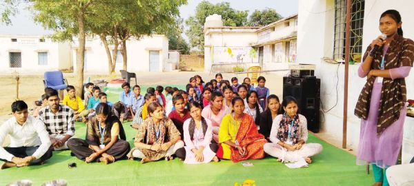 बिहारपुर कॉलेज के रासेयो शिविर कांतिपुर में बौद्धिक परिचर्चा