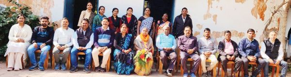 सेवानिवृति पर दी विदाई