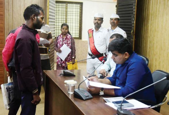 जनदर्शन में कलेक्टर ने सुनीं समस्याएं