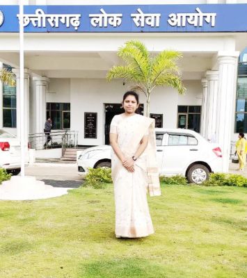 सुकमा की चन्दा नाग बनी अफसर
