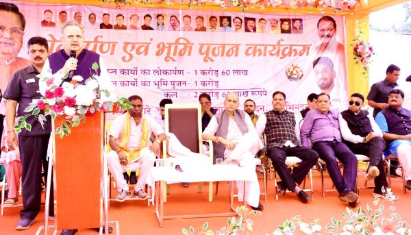 छत्तीसगढ़ निरंतर उन्नति के पथ पर अग्रसर : रमन