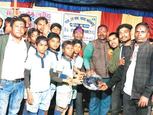 विश्रामपुरी मानिकपुर संकुल स्तरीय खेल स्पर्धा का समापन