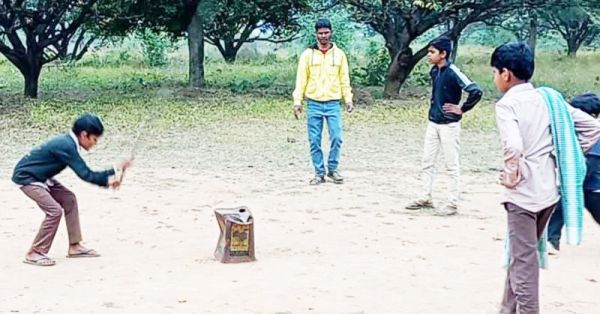 नेत्रहीन विद्यार्थियों ने खेलों में दिखाई प्रतिभा