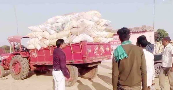 खरीदी केन्द्रों में अवैध धान खपाने बिचौलिये सक्रिय, 3सौ बोरी धान जब्त