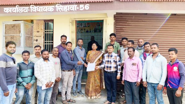 छग विद्युत ठेका श्रमिक विकास संगठन ने  मांगों को लेकर विधायक से की मुलाकात