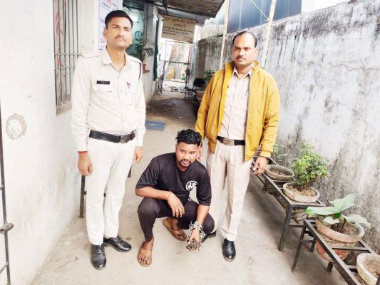 विवाद करने वाले  युवक गिरफ्तार 