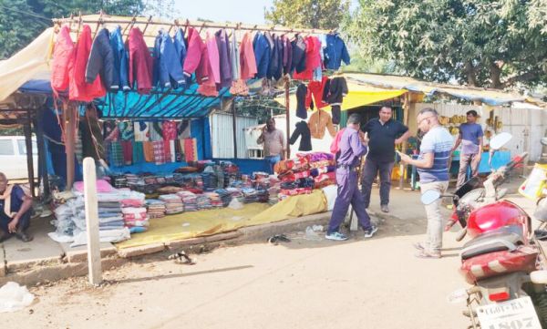 अवैध अतिक्रमण हटाने चलाया अभियान 