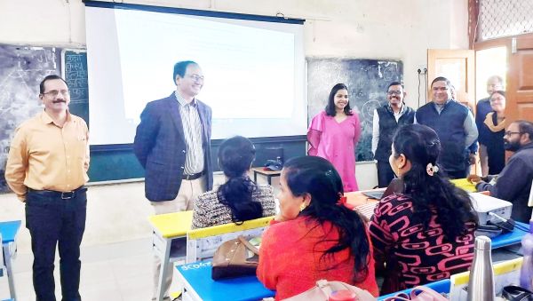 कलेक्टर ने प्रशिक्षण का किया अवलोकन