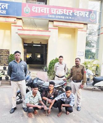 बाइक चोरी, तीन आरोपी गिरफ्तार