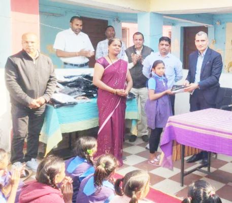 छात्रा ने कलेक्टर को 13 का पहाड़ा सुनाया, शिक्षक का होगा सम्मान