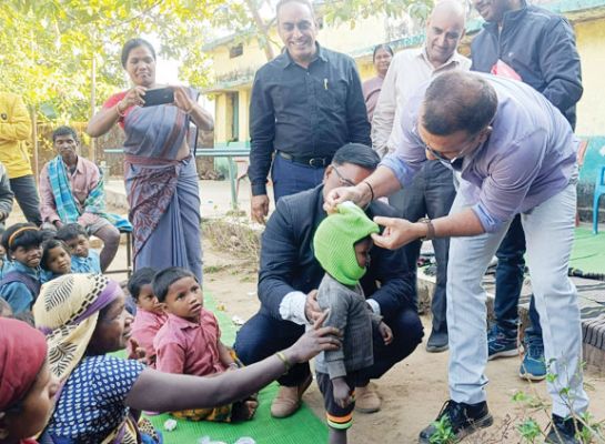  कलेक्टर ने उदयपुर और लखनपुर के दूरस्थ क्षेत्रों का किया दौरा