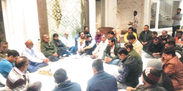 रायगढ़ प्रेस क्लब के सदस्यों ने पूर्व विधायक के पिताजी को दी श्रद्धांजलि