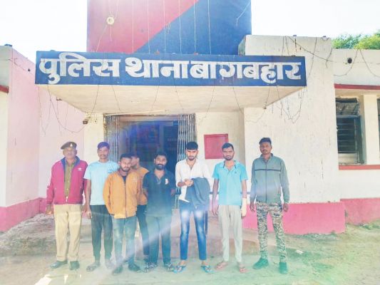 पिकअप चालक से मारपीट, 6 गिरफ्तार