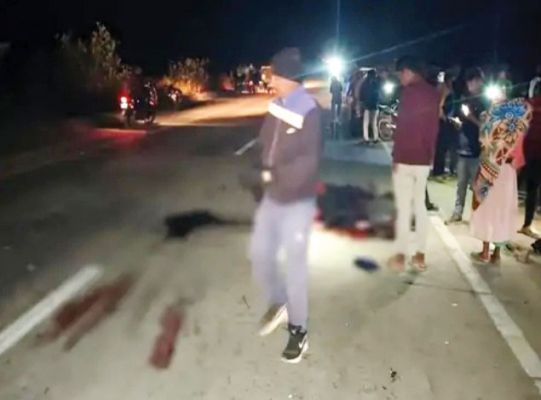 बाइकें भिड़ीं, एक की मौत, 3 गंभीर