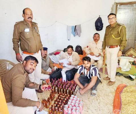महंगी शराब की बोतलों में मिलावट का चल रहा था खेल, भारी मात्रा में खाली बोतल बरामद