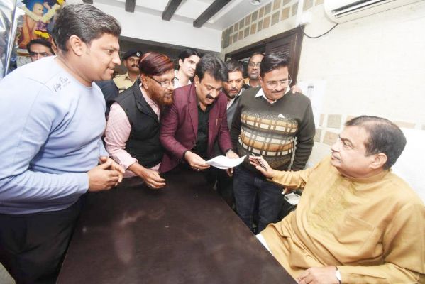 जिन मार्गों पर निजी बसें दौड़ रही है वहां सिटी बसों का संचालन कैसे होगा?