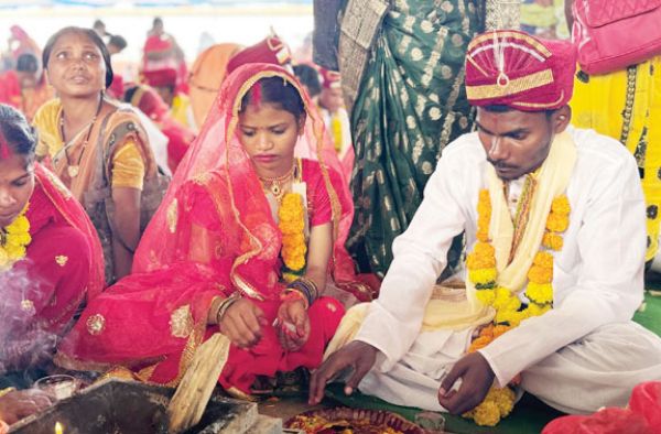 220 जोड़ों की शादी