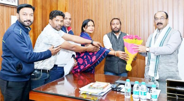 साव से चर्चा के बाद नगर निकायों के कर्मचारी और स्वच्छता दीदियां काम पर लौटीं, सेवाएं बहाल