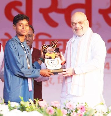 अमित शाह के हाथों सुशीला कोहरामी सम्मानित