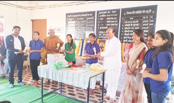 कन्या छात्रावास में गुरुघासीदास जयंती कार्यक्रम