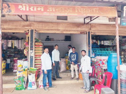 किराना दुकान से 9.22 क्विंटल सरकारी चावल जब्त