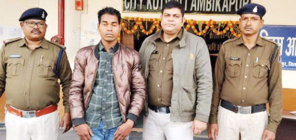 कूटरचित दस्तावेजों के जरिये शादी, सह आरोपी गिरफ्तार