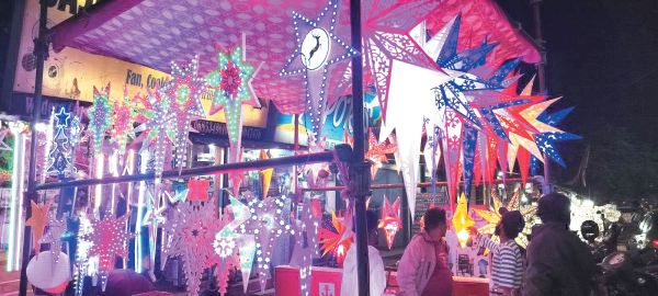 सजने लगा क्रिसमस का बाजार