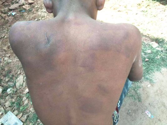 मोबाइल चोरी के आरोप  में युवक की पिटाई 