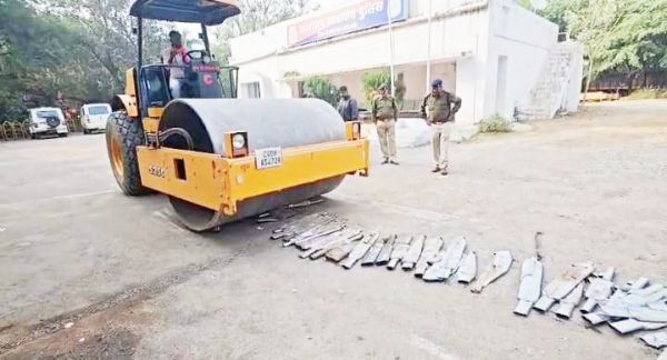 102 मॉडिफाईड साइलेंसर  का नष्टीकरण