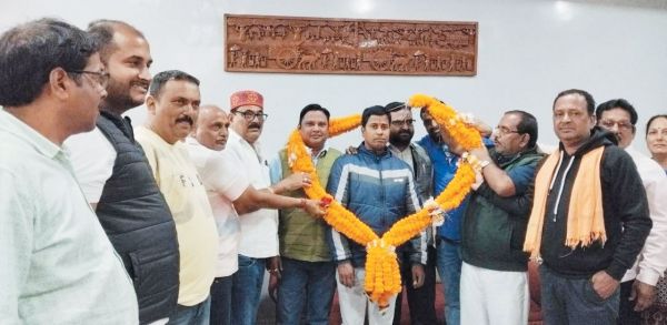 नवनिर्वाचित मंडल अध्यक्ष व जिला प्रतिनिधियों का सम्मान