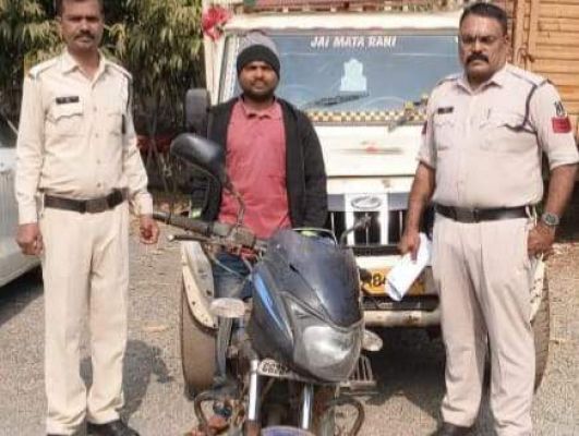 मालवाहक चोरी, आरोपी गिरफ्तार 