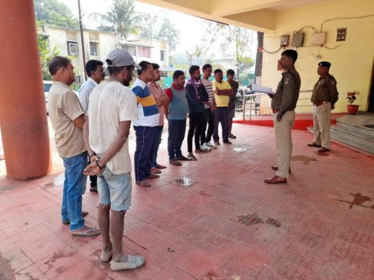 खैरागढ़ पुलिस ने चलाया काम्बिंग गश्त