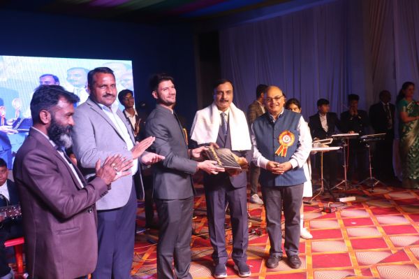 अंबुजा विद्यापीठ रवान में 33वां वार्षिकोत्सव ‘फ्यूजन’  