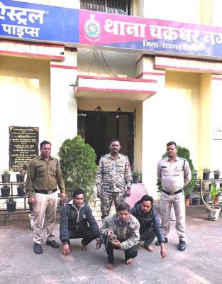 बंधक बनाकर ग्रामीण की हत्या, 3 गिरफ्तार, अन्य की तलाश