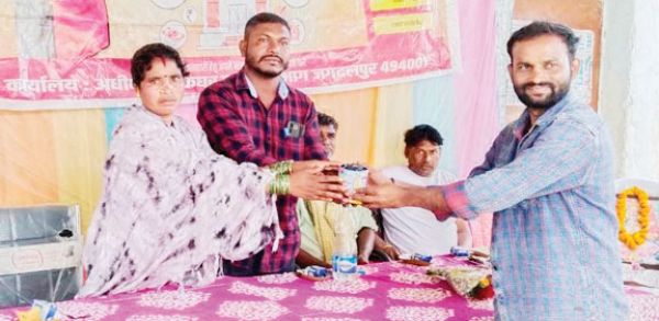 कुसमा में डाक चौपाल, बचत खाता-बीमा की दी जानकारी