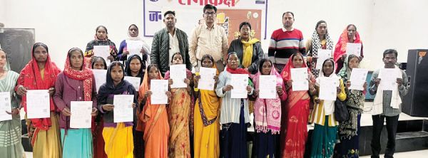 श्रम विभाग का शिविर, 200 से अधिक का पंजीयन, 25 के बने श्रम कार्ड
