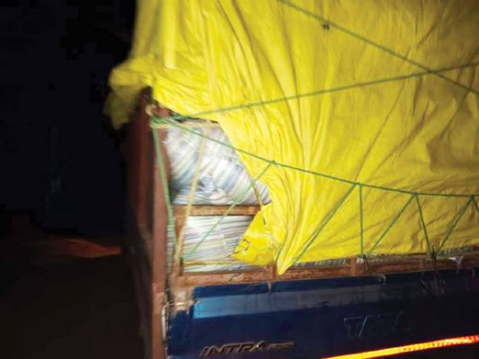 धान खरीद बिचौलिए उपार्जन केंद्र में खपा रहे