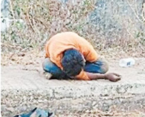 नेशनल हाइवे के किनारे बैठे युवक की मौत  