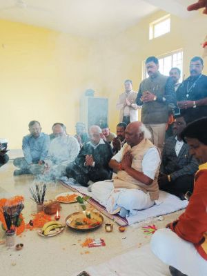 बहुप्रतीक्षित मांग पूरी, सांसद चिंतामणि ने सब स्टेशन का किया लोकार्पण