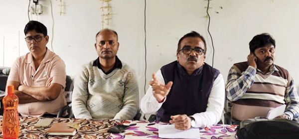 शिक्षा गुणवत्ता सुधार और परीक्षा तैयारियों पर जोर